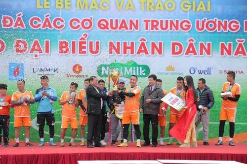 Petrovietnam vô địch giải bóng đá Cup Báo Đại biểu Nhân dân năm 2020