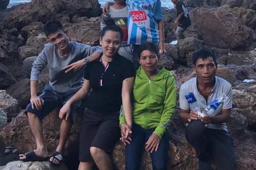 Hiện tượng mạng Soytiet ra mắt bạn gái trên trang cá nhân khiến người hâm mộ bất ngờ