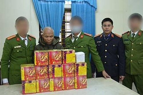 Hai anh em bị bắt cùng 11 bánh heroin