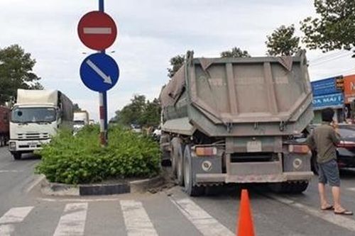 Hai vụ tai nạn trên một đoạn đường, 2 người thương vong