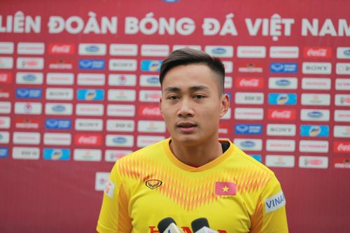 Hồ Tuấn Tài: Gạt quá khứ, cố gắng trụ lại tuyển Việt Nam