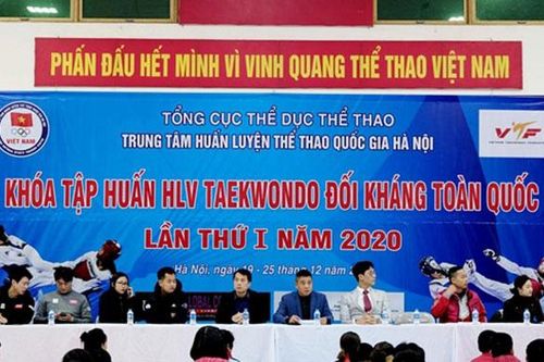 Tập huấn chuyên môn cho 130 huấn luyện viên taekwondo