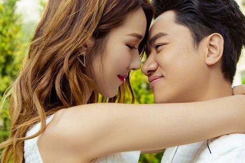 Hôn nhân hạnh phúc của 'chú lùn TVB' và vợ hoa hậu