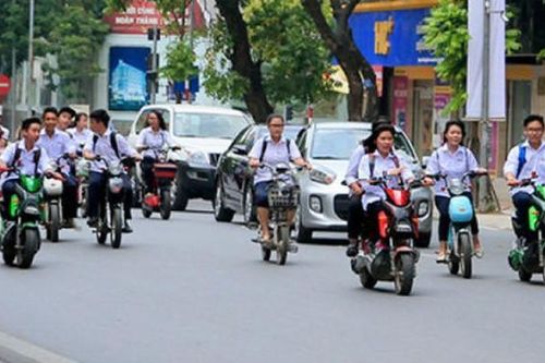 Người điều khiển xe máy dưới 50cm3, xe điện sẽ phải có bằng lái