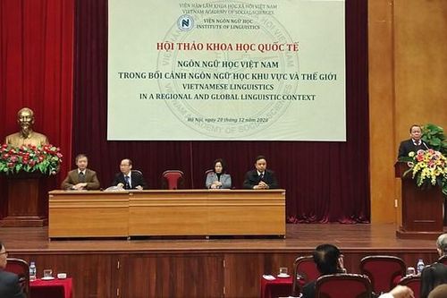 Giữ gìn sự trong sáng và phát triển của tiếng Việt