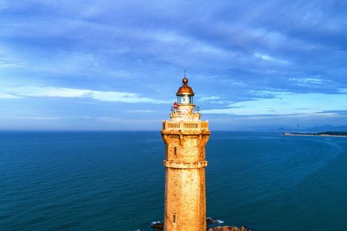 Ngọn hải đăng cao nhất Việt Nam
