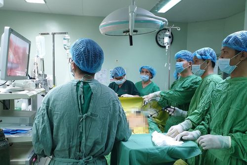 Cứu người đàn ông suy tim bị vỡ ruột thừa