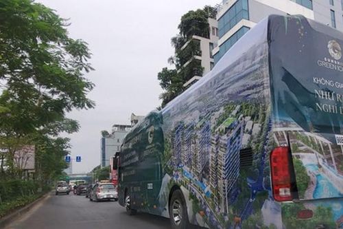 Đề nghị Hà Nội chấn chỉnh việc quảng cáo bằng xe ô-tô