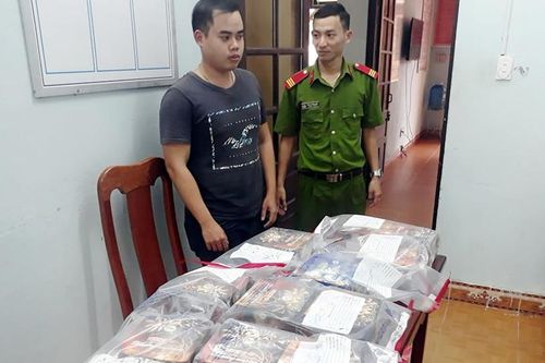 Vận chuyển 'hàng cấm'