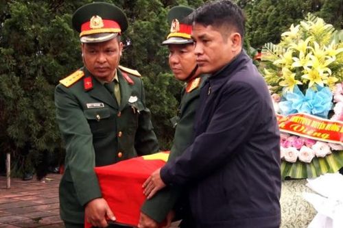 An táng 8 hài cốt liệt sĩ tìm thấy ở bản Cheng