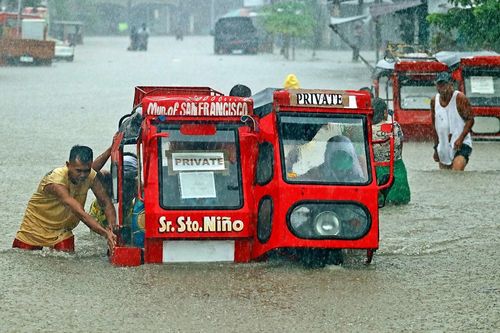 Philippines: Sơ tán gần 10.000 người vì mưa bão