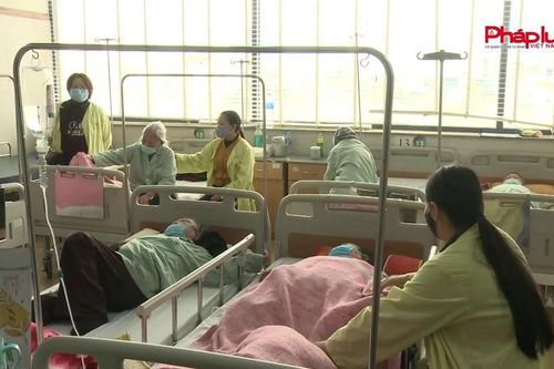 Bản tin Y tế: Chuyên gia 'mách' cách phòng bệnh xương khớp mùa lạnh