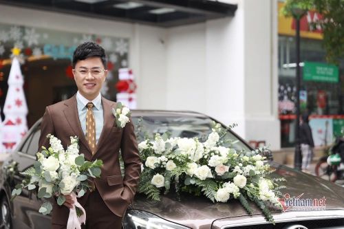 MC Lê Anh bất ngờ làm đám cưới với thạc sĩ du lịch kém 10 tuổi