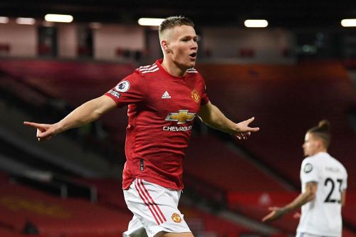 McTominay lập cú đúp, M.U 'đánh tennis' trước Leeds