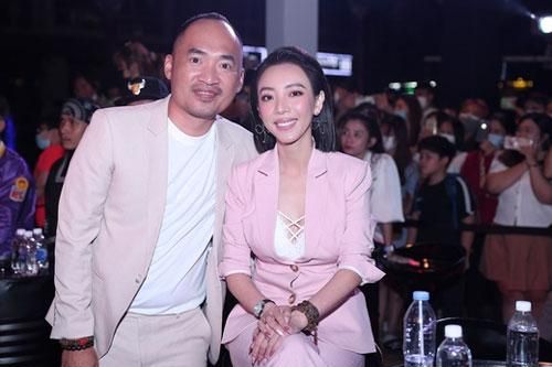 Thu Trang họp fan 'Chị Mười Ba'