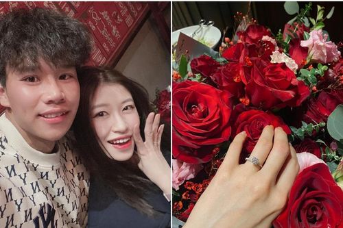 Nàng WAGs Vóc Đỗ khoe được cầu thủ Hà Nội FC cầu hôn bất ngờ