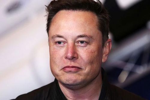 Elon Musk tính chuyển tiền mặt của Tesla thành Bitcoin