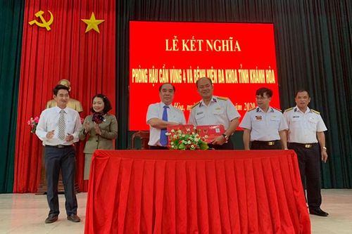 Bệnh viện Đa khoa tỉnh Khánh Hòa ký kết kết nghĩa với Phòng Hậu cần Vùng 4 Hải quân