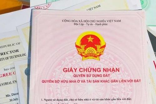 Gã đàn ông ở Sài Gòn làm giả nhiều sổ đỏ, lừa đảo hàng tỷ đồng