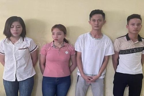 Tạm giữ nhóm người chuyên rao bán các thiếu nữ làm tiếp viên quán Karaoke