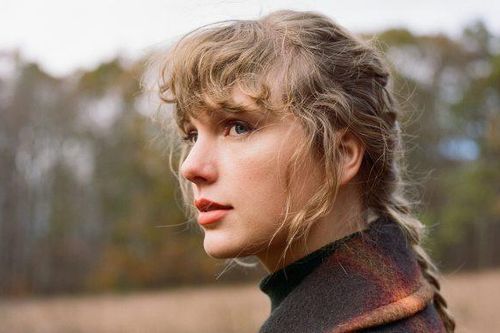 Loạt kỉ lục mới được thiết lập bởi 'evermore' của Taylor Swift khiến nghệ sĩ khác ghen tị