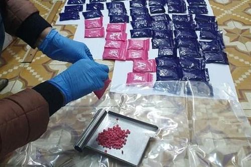 Quảng Trị: Bắt giữ 2 đối tượng mua bán, tàng trữ 18.000 viên ma túy
