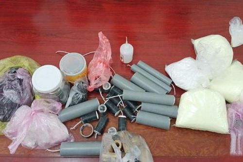 4 học sinh ở Hà Tĩnh chế tạo pháo để sử dụng