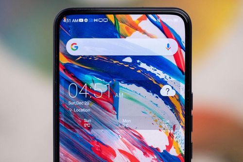 Cận cảnh smartphone có camera dưới màn hình của ZTE