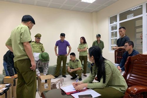 Triệt phá vụ kinh doanh thuốc lá điện tử lớn nhất từ trước đến nay