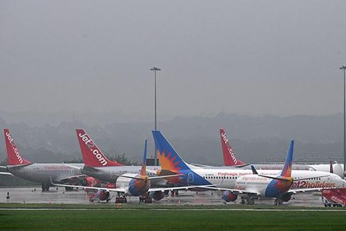 Dịch COVID-19: Nhiều nước Mỹ Latinh dừng các chuyến bay tới Anh