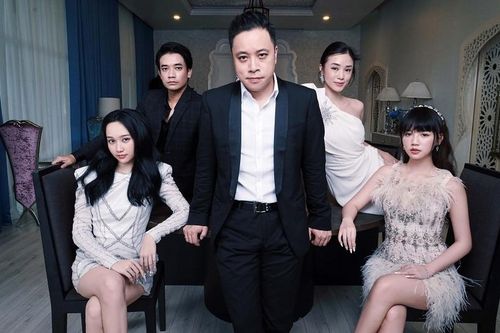 Lần đầu tiên góc khuất hậu trường showbiz Việt được 'lật mở' trên màn ảnh rộng