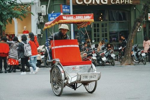 Noel trầm lắng vì vắng khách Tây