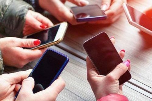 Không yêu cầu tất cả học sinh phải có điện thoại di động