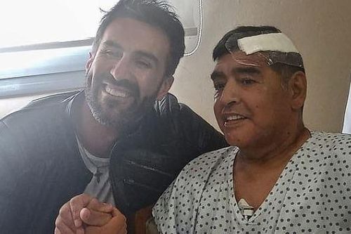 Nhận định bất ngờ của cựu bác sĩ riêng: Cái chết của Maradona là 'một kiểu tự sát'