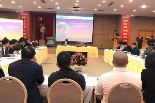 Doanh nghiệp tư nhân cung cấp dịch vụ công: Nhà nước nên là người 'lái đò'