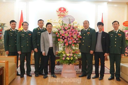 Tiền Phong luôn đồng hành cùng người lính trên mọi miền Tổ quốc