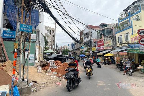 Nhà 'siêu mỏng' tái xuất sau mở rộng đường, mỗi mét vuông giá gần nửa tỷ đồng