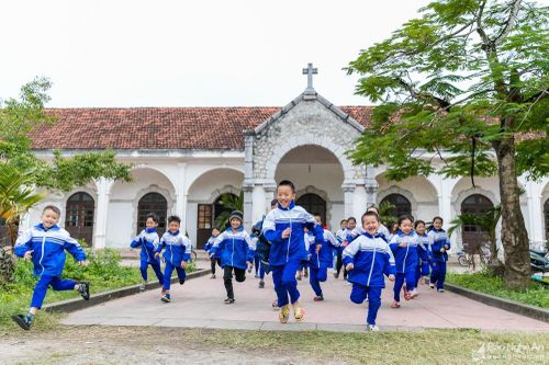 Giáng sinh ấm áp của học sinh xứ đạo