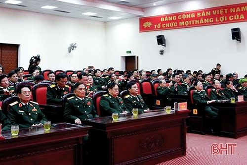 Lực lượng vũ trang Hà Tĩnh phát huy truyền thống 'Trung hiếu, đoàn kết, dũng cảm, sáng tạo'