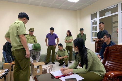 Triệt phá vụ kinh doanh thuốc lá điện tử lớn nhất từ trước đến nay