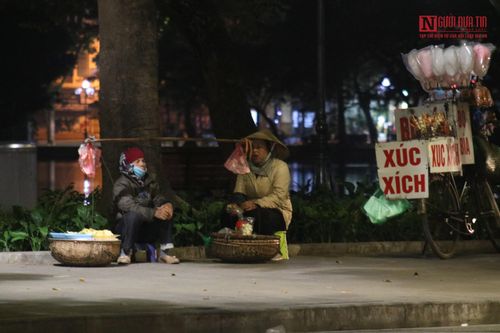 Nhọc nhằn những mảnh đời mưu sinh trong giá rét