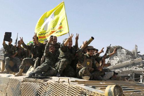 SDF từ chối bàn giao thị trấn quan trọng cho chính phủ Syria, yêu cầu Nga can thiệp để ngăn chặn Thổ Nhĩ Kỳ
