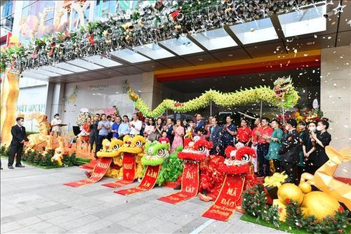 Menas Mall Saigon Airport mở cửa trở lại