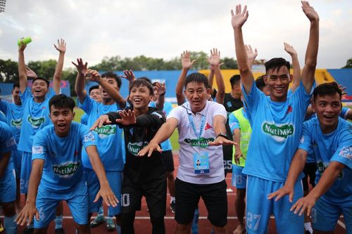 Đội bóng của bầu Hải, bầu Đức và hành trình đi đến chung kết SV-League 2020