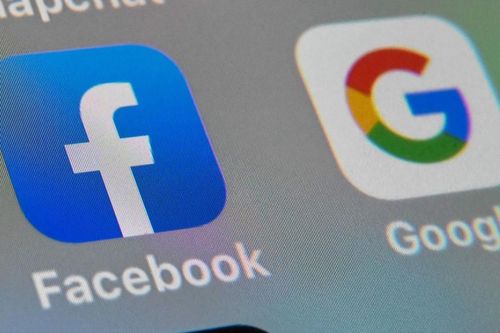 Cú bắt tay xấu xí giữa Facebook và Google bị phanh phui