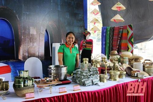 Phát triển sản phẩm lưu niệm phục vụ du lịch