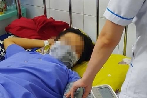 Sản phụ 18 tuổi đẻ rơi trong nhà vệ sinh: Không biết mình mang thai, không biết cha đứa trẻ là ai?
