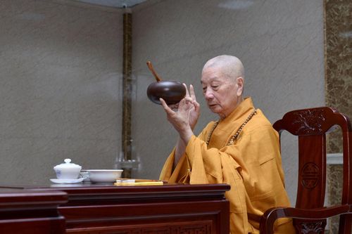 Khóa huân tu tập trung tại TP.HCM : Trang nghiêm thời quá đường tại Việt Nam Quốc Tự