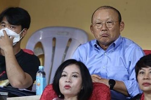 Đội tuyển Việt Nam đấu U22 và góc quan sát của thầy Park