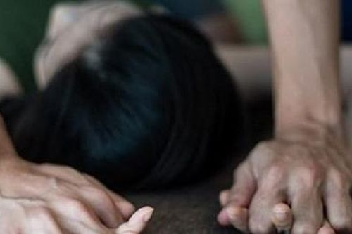 Khởi tố thanh niên 'yêu' bạn gái nhí hơn 13 tuổi
